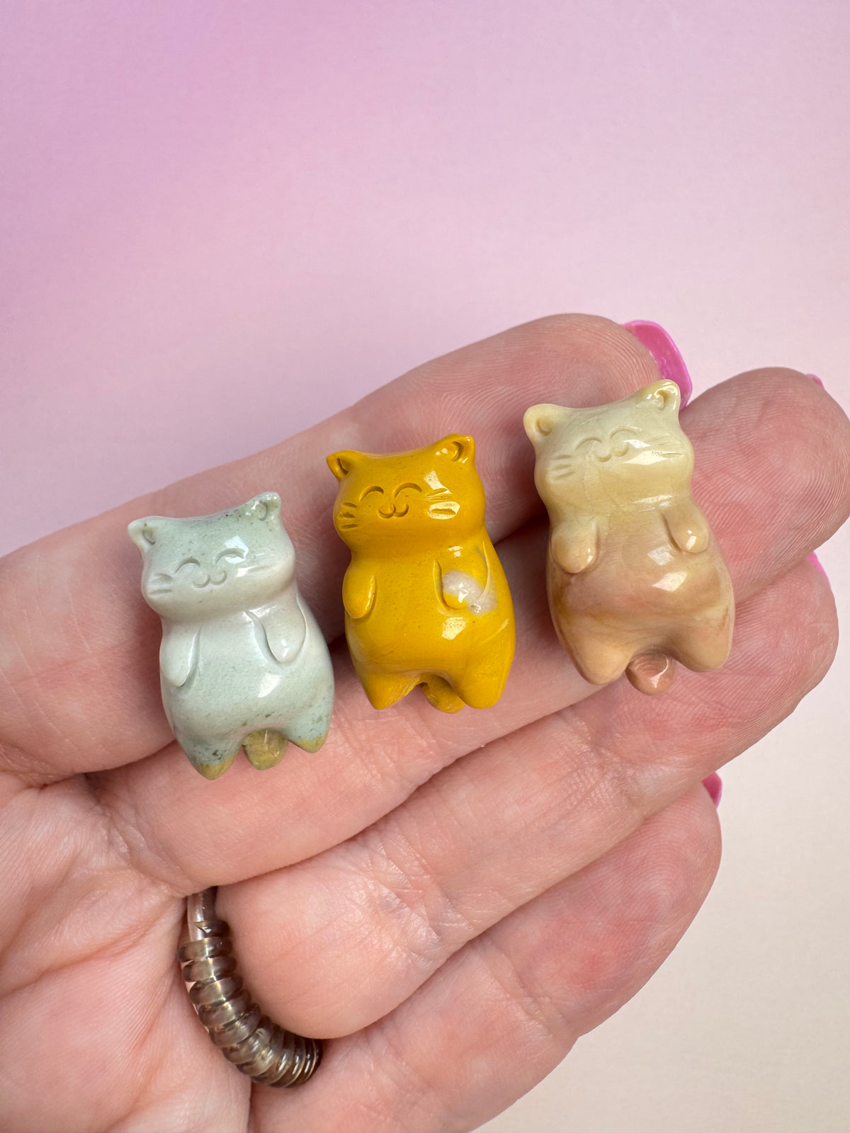 Alashan Jade Happy Cat Mini Carving