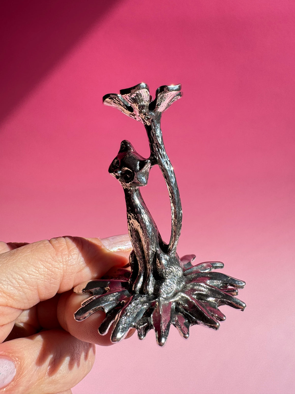 Cat and Flower Metal Mini Sphere Stand