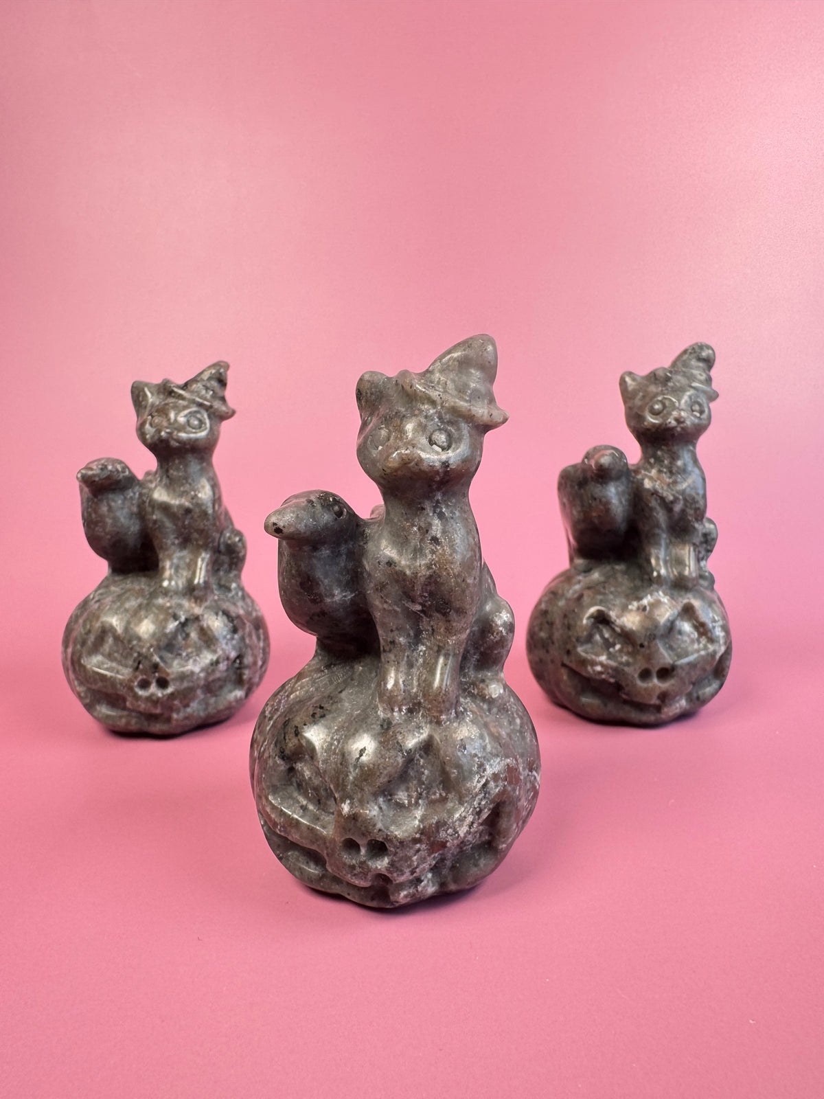 Yooperlite Halloween Cat and Crow Carving