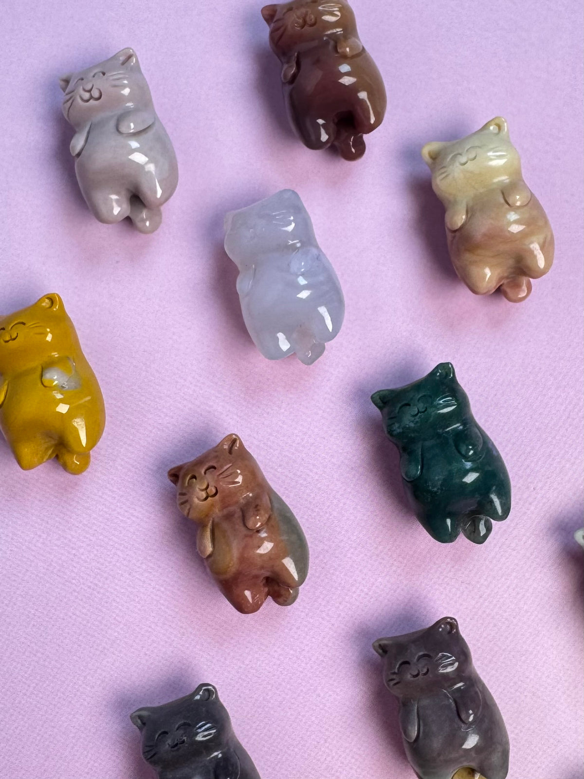 Alashan Jade Happy Cat Mini Carving