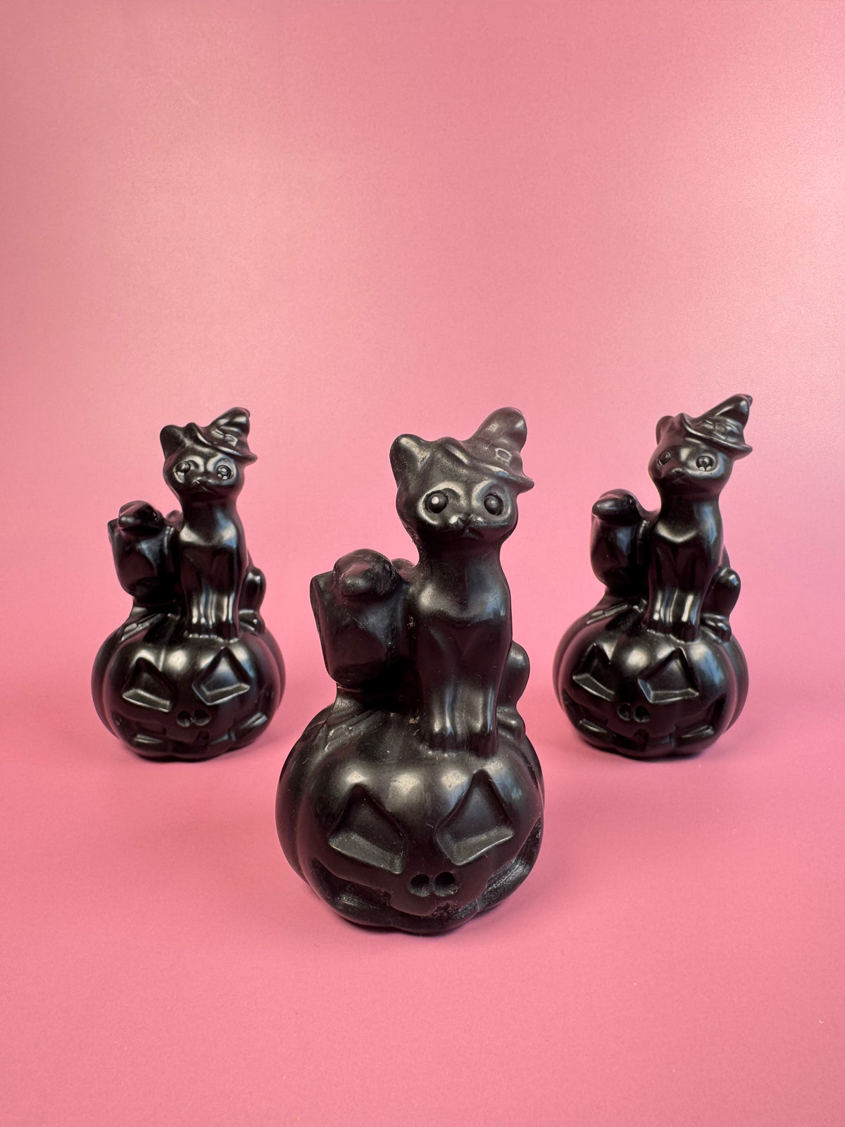 Obsidian Halloween Cat and Crow Carving